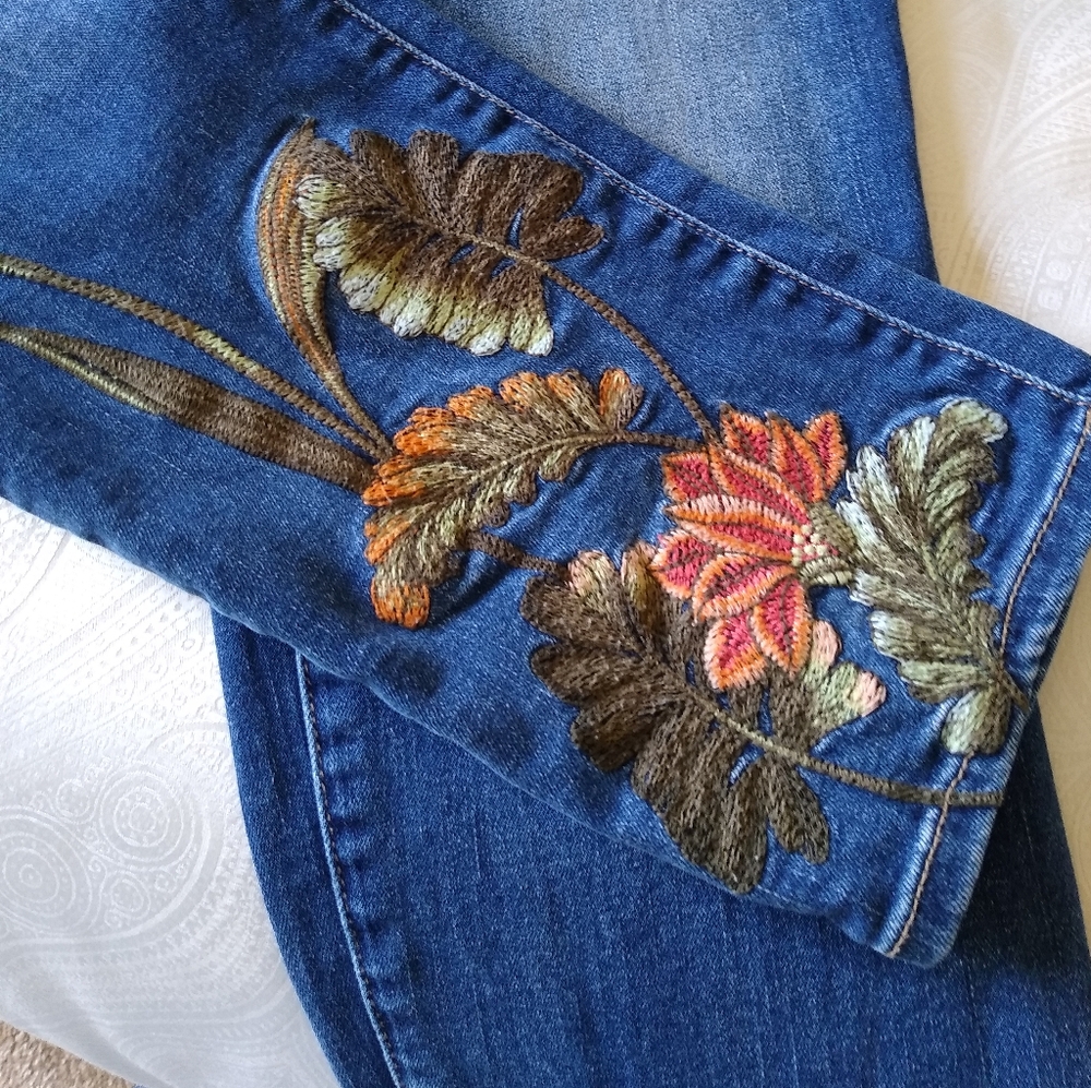 Chico's So Slimming Girlfriend Vibrant Embroidered Denim Ankle Jeans -1R